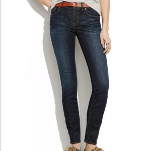 Madewell Skinny Skinny Jeans in Waterfall Wash